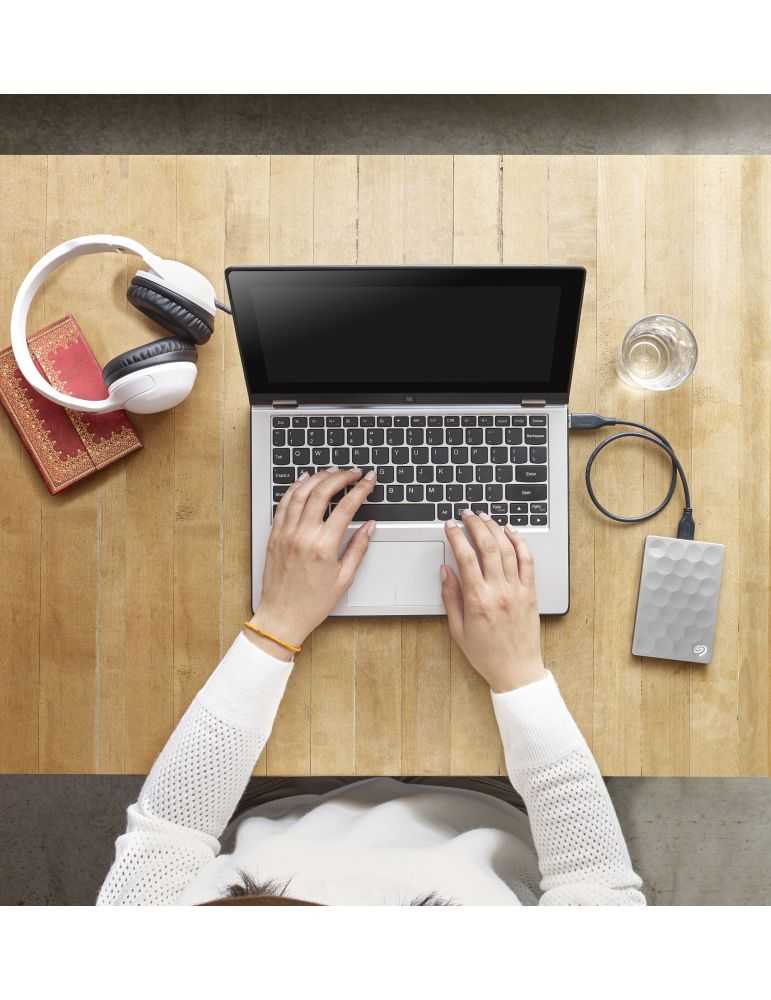 Seagate Backup Plus Ultra Slim hard-disk-uri externe 2000 Giga Bites Platină