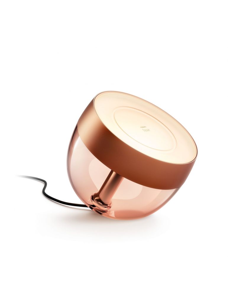 Philips Hue cu ambianță albă și color Iris copper ediție specială