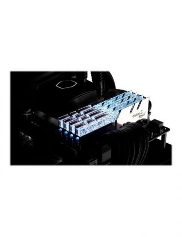 G.Skill Trident Z Royal Series - DDR4 - kit - 64 GB: 8 x 8 GB - DIMM 288-pin - 3600 MHz / PC4-28800 - unbuffered G.skill - 1
