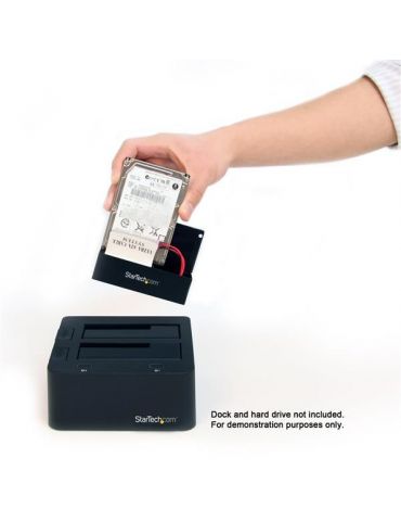 StarTech.com SAT2IDEADP adaptor mufă cablu SATA 7-pin + SATA 15-pin IDE 40-pin + IDE 44-pin + LP4 Negru