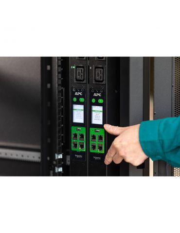 APC EPDU2232M unități de distribuție a energiei electrice (PDU) 24 ieșire(i) AC 0U Negru