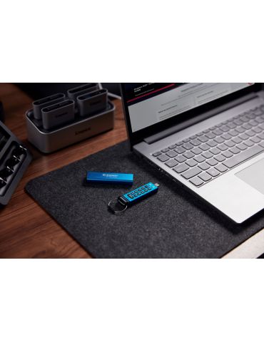 Kingston Technology IronKey Keypad 200 memorii flash USB 256 Giga Bites USB tip-C 3.2 Gen 1 (3.1 Gen 1) Albastru